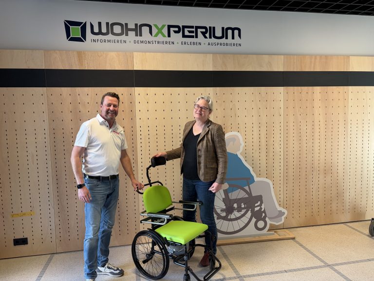 Wie ein Rollstuhl den Blick auf Wohnen und Selbstständigkeit verändert – Dauerleihgabe von Rollstuhlbau Bräunig